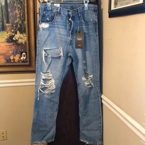 Levi’s distressed jeans